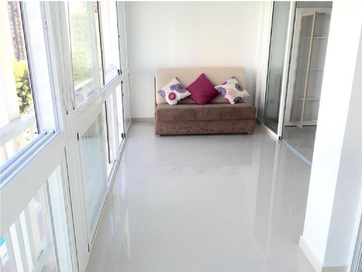Levante Beachfront Luxury Apartment 베니돔 외부 사진